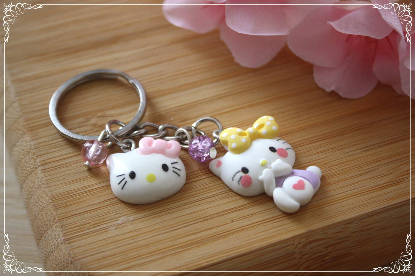 Porte-clés style "Hello Kitty"