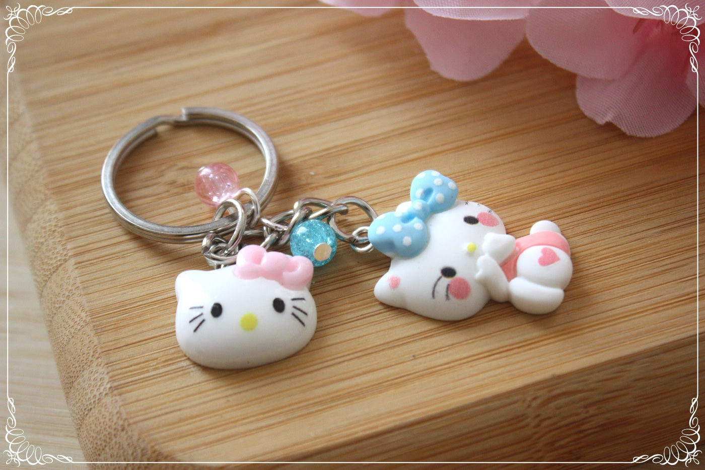 Porte-clés style "Hello Kitty"