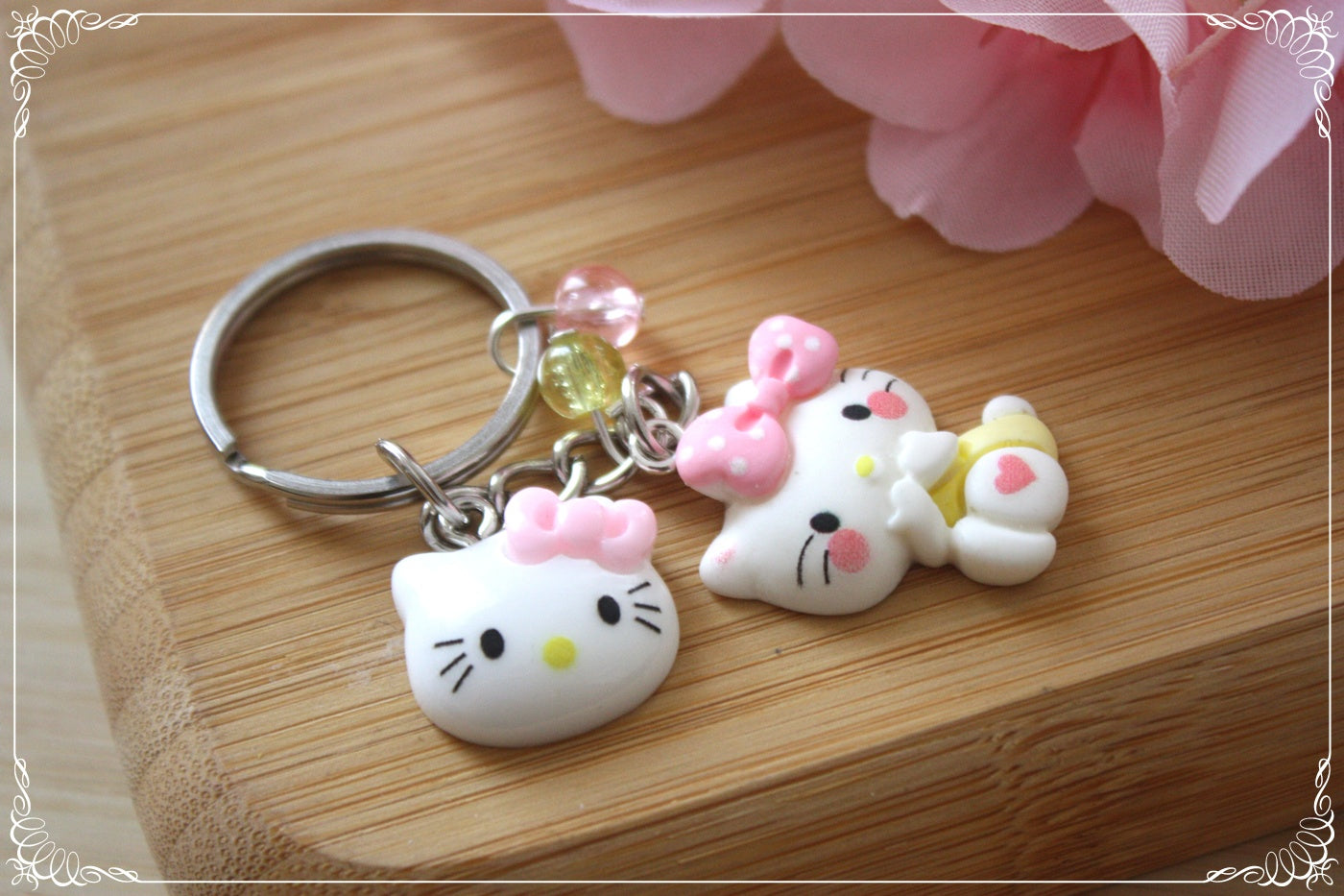 Porte-clés style "Hello Kitty"