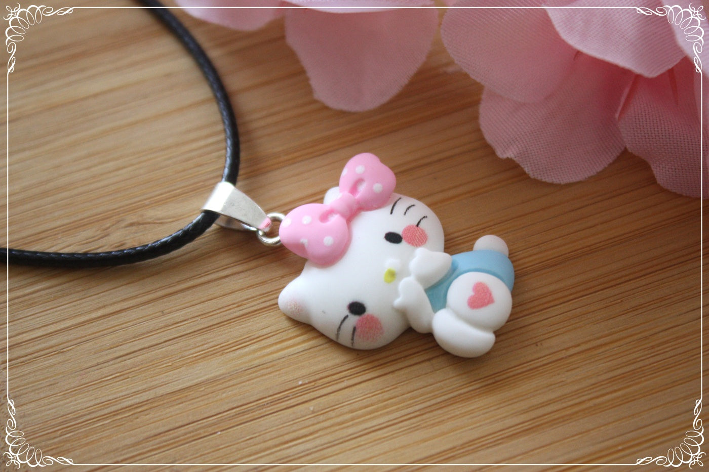 Pendentifs style "Hello Kitty"