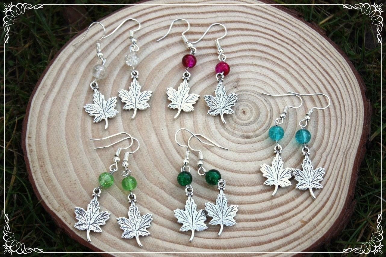 Boucles d'oreilles "Feuilles érables argentées"
