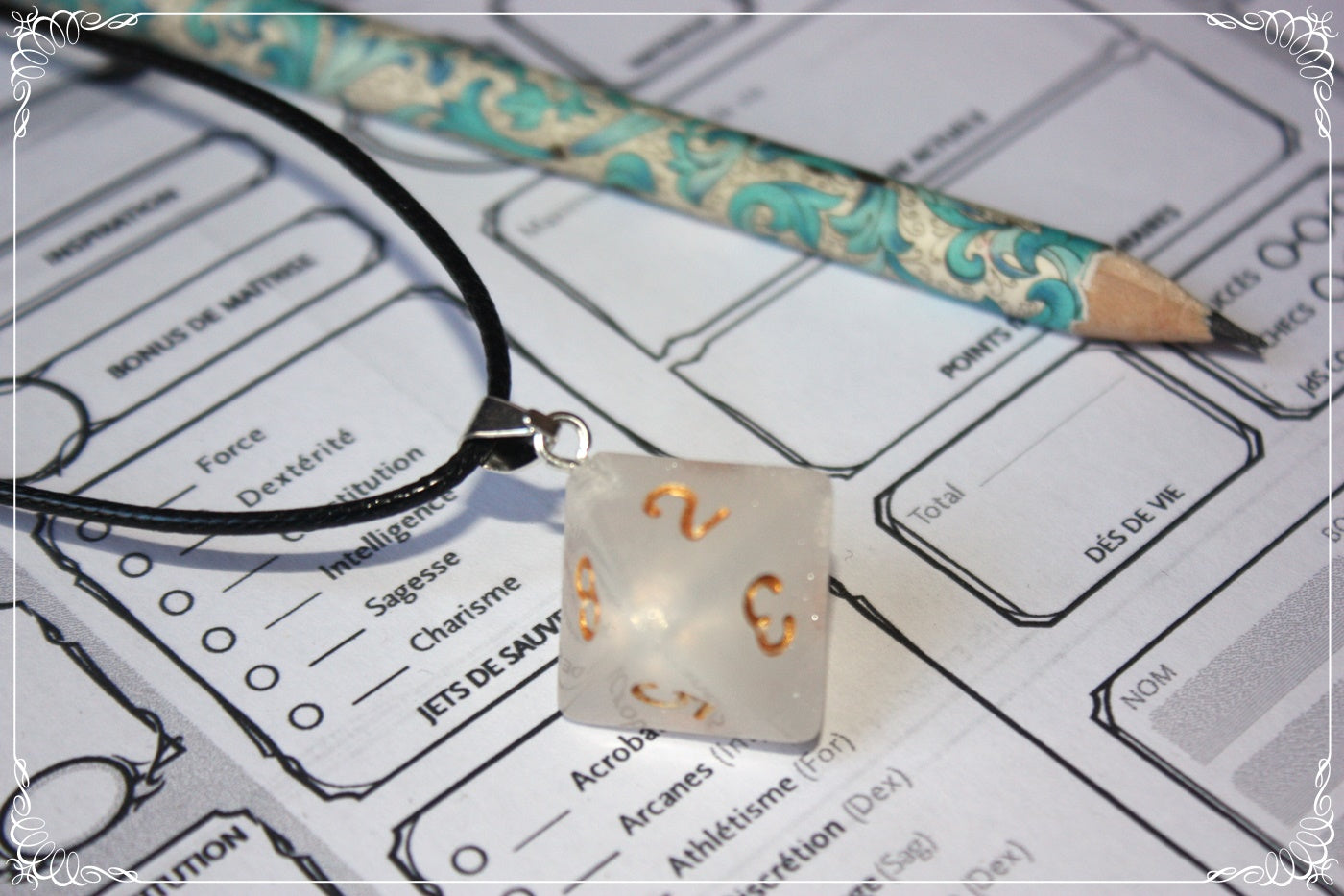 Pendentifs "Dés JDR - Blanc - Noir - Orange"