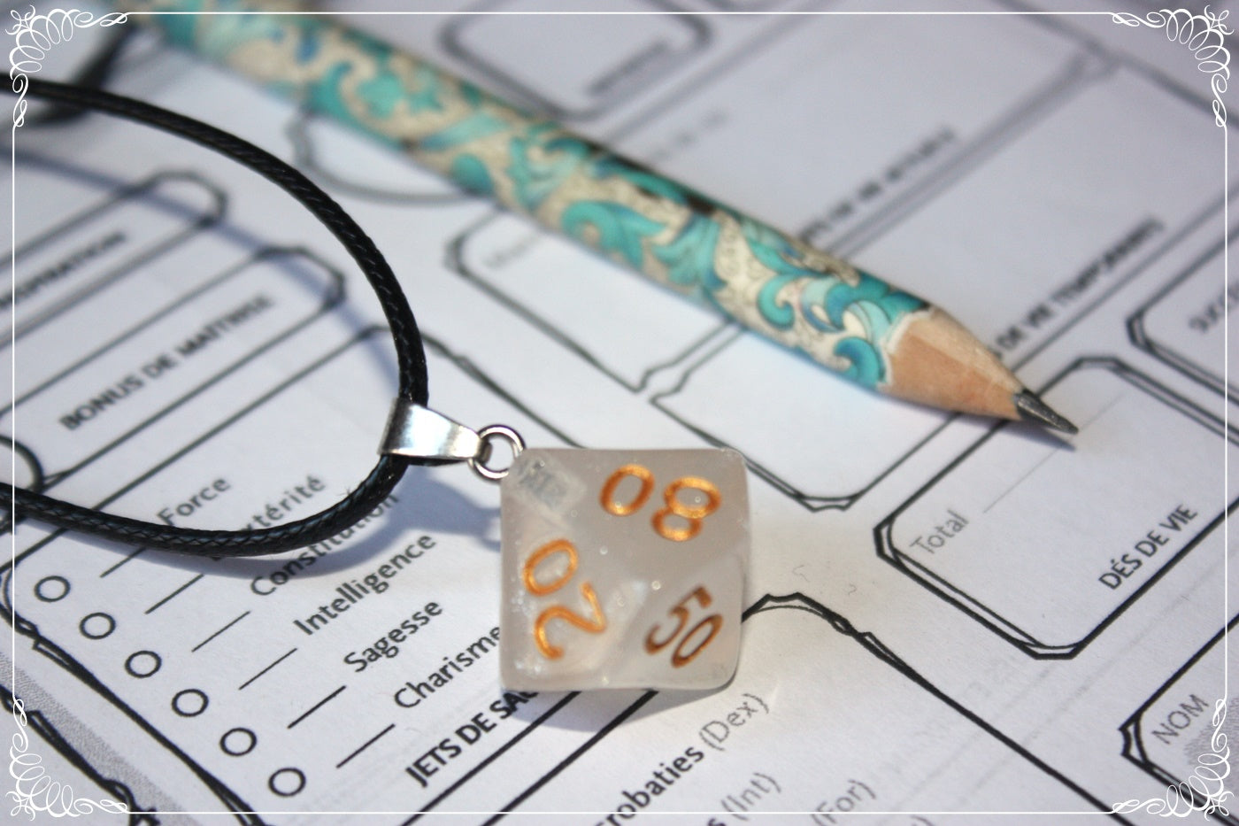 Pendentifs "Dés JDR - Blanc - Noir - Orange"