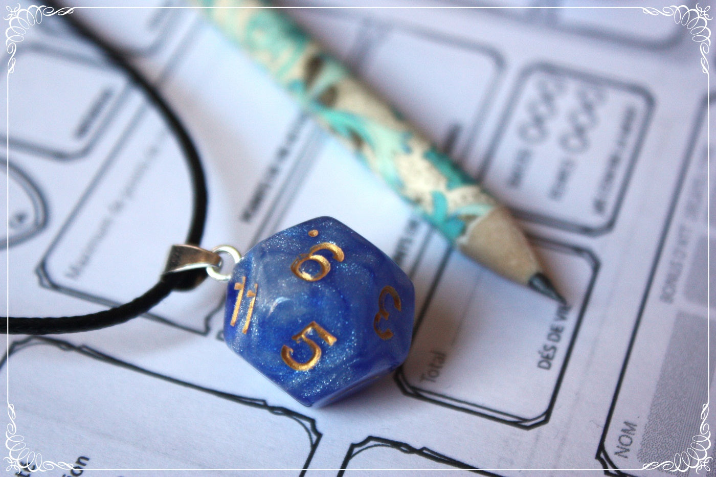 Pendentifs "Dés JDR - Bleus "