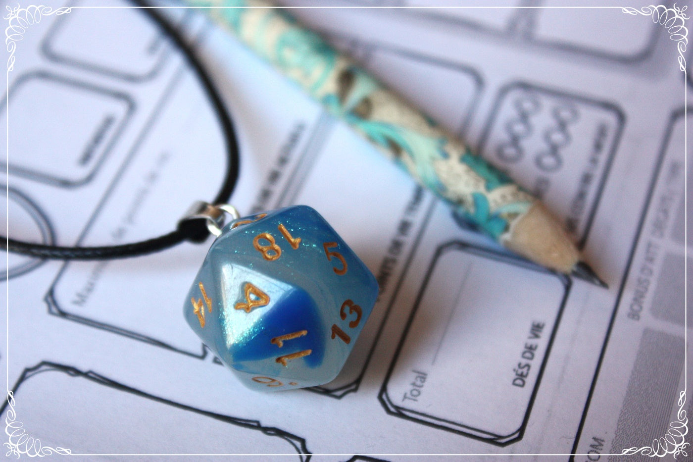 Pendentifs "Dés JDR - Bleus "