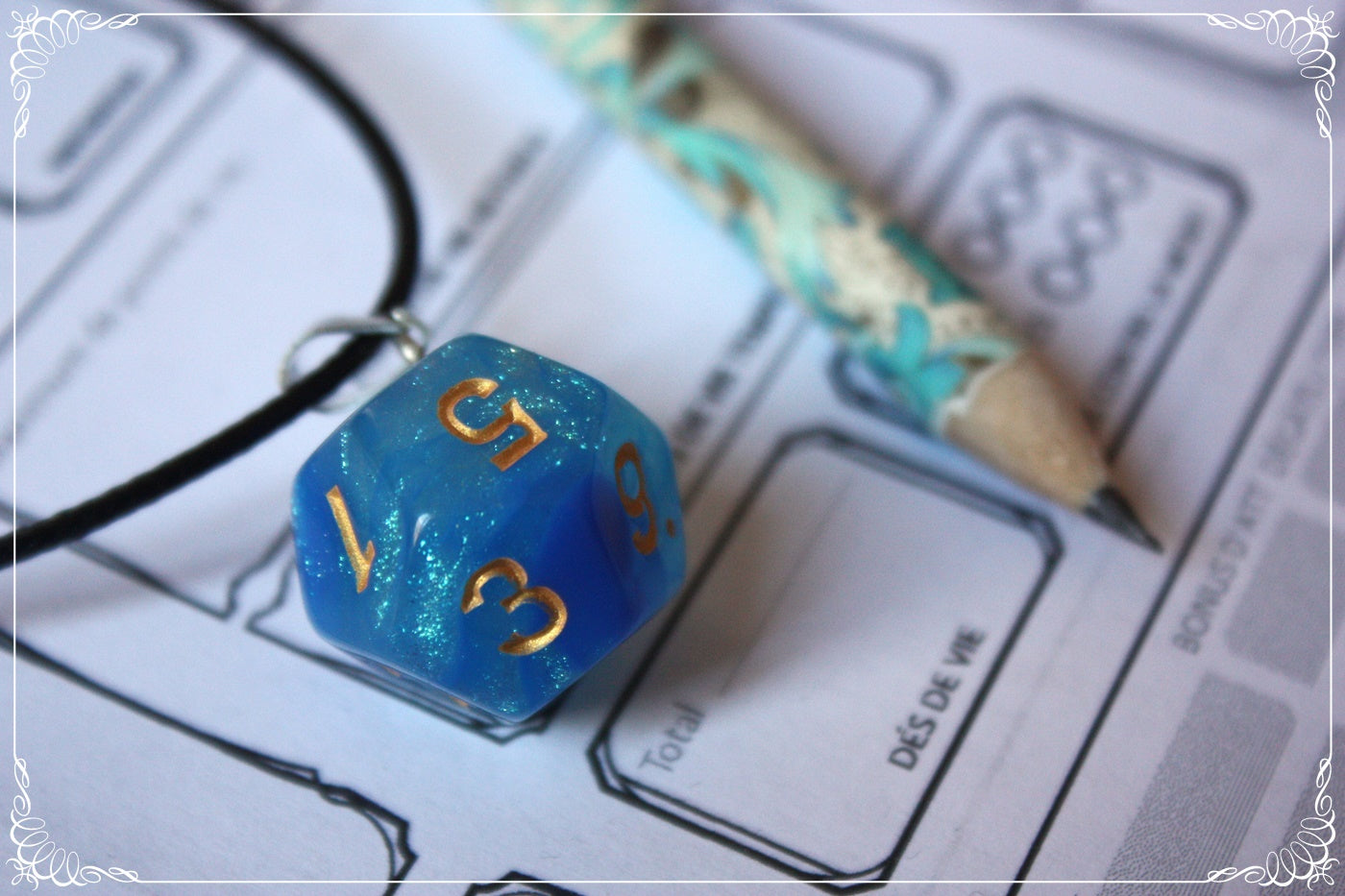 Pendentifs "Dés JDR - Bleus "