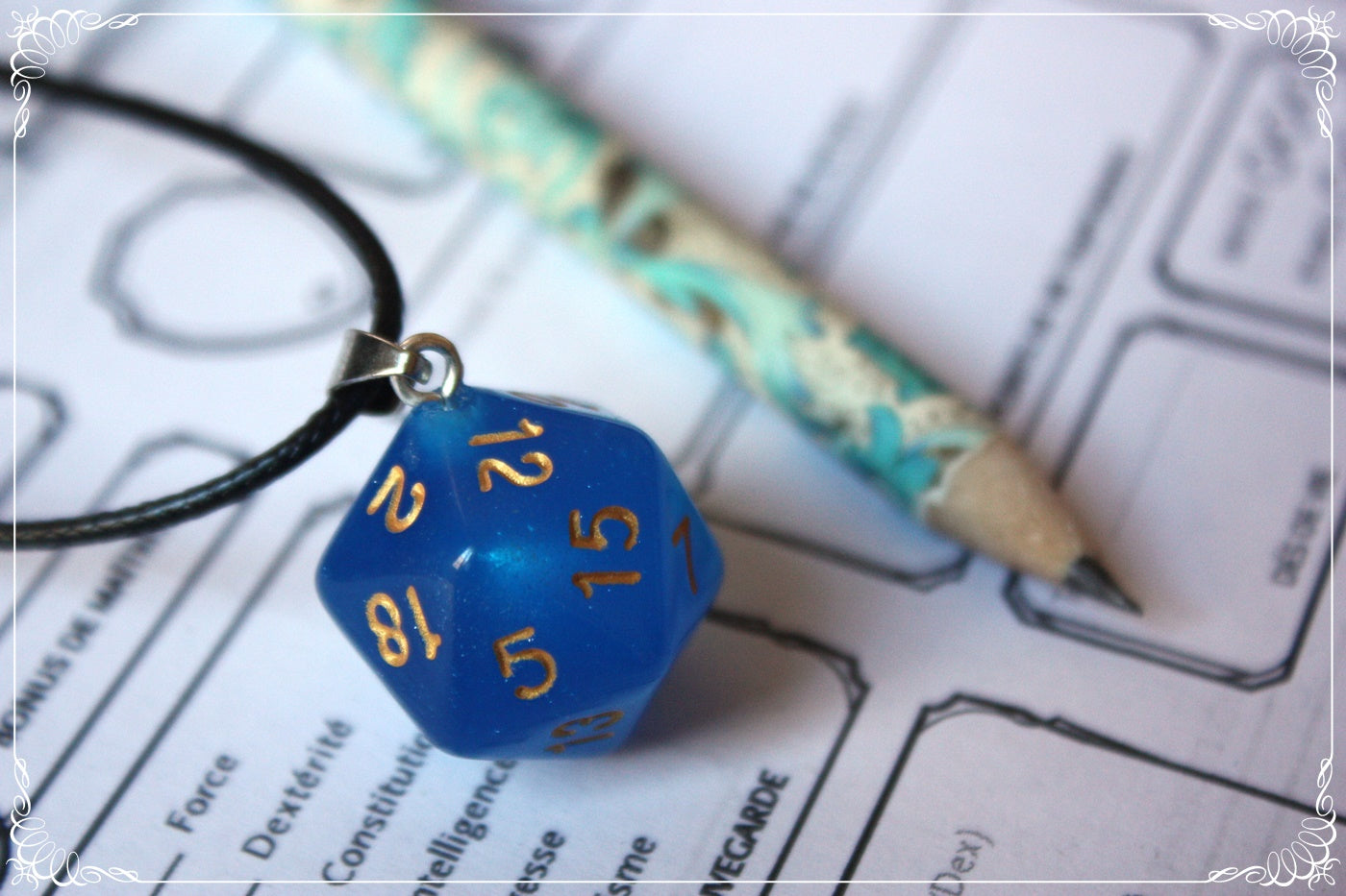 Pendentifs "Dés JDR - Bleus "