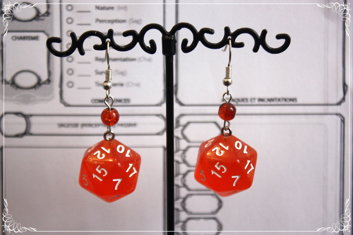 Boucles d'oreilles "Dés JDR - Blanc - Noir - Jaune - Orange "
