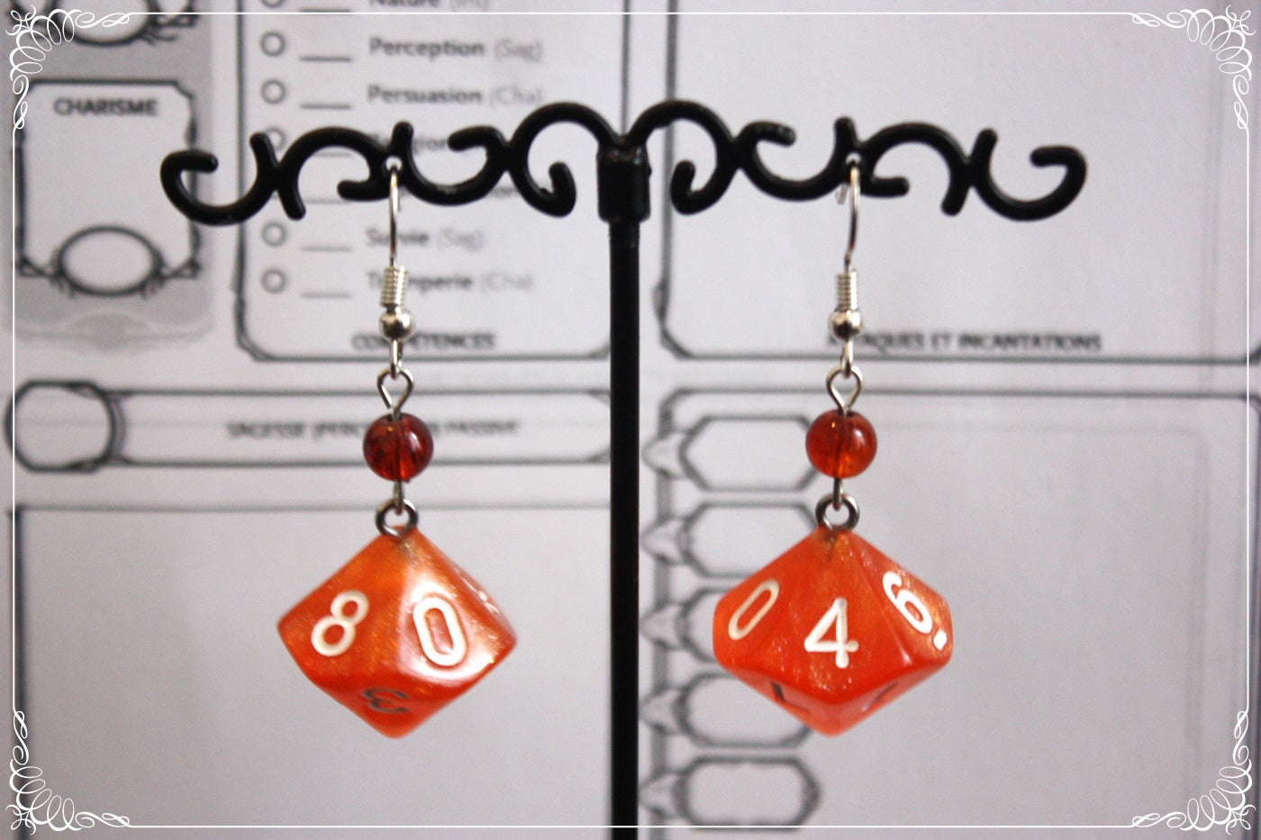 Boucles d'oreilles "Dés JDR - Blanc - Noir - Jaune - Orange "