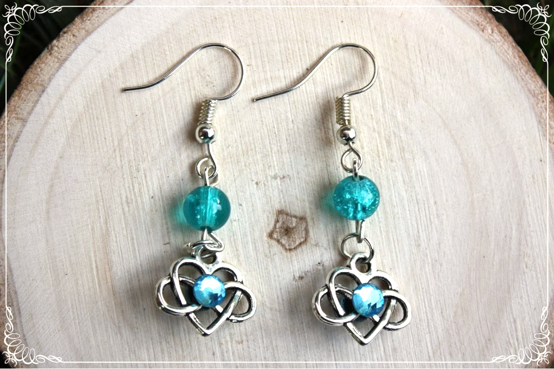 Boucles d'oreilles celtiques "Coeurs - perles"