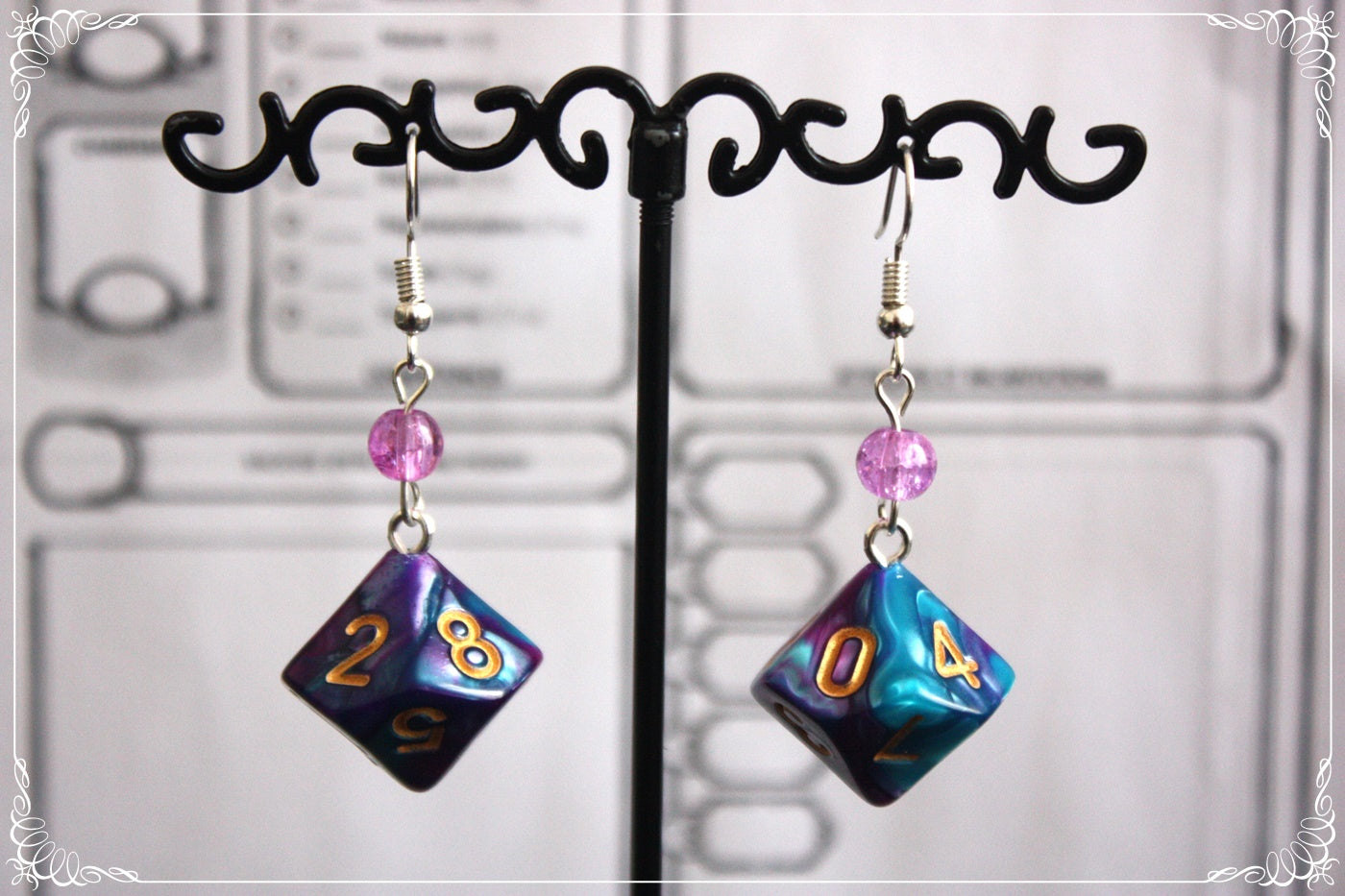 Boucles d'oreilles "Dés JDR - Violets "