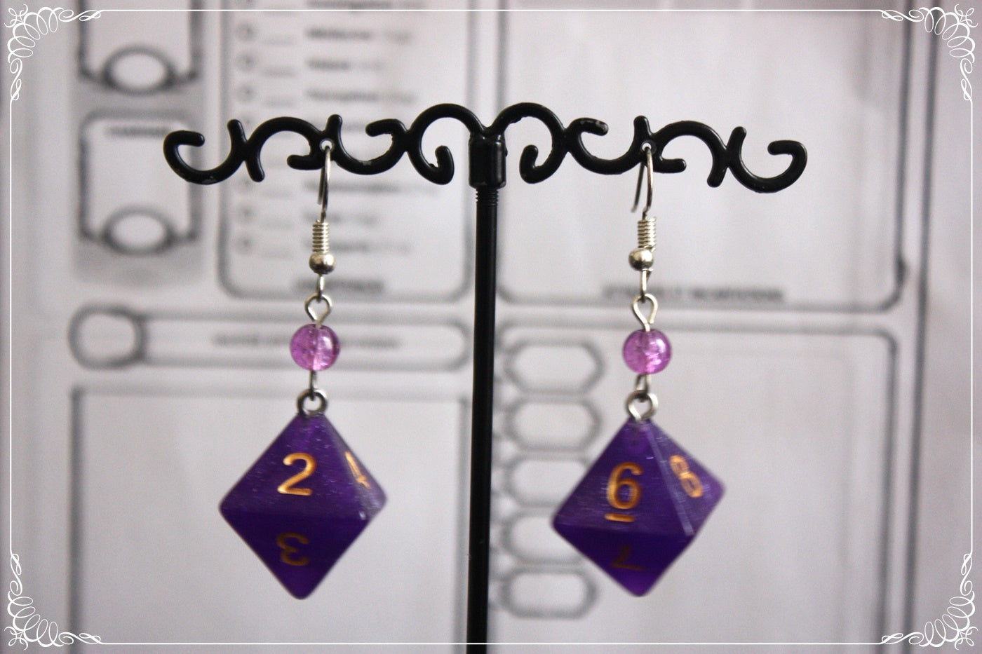 Boucles d'oreilles "Dés JDR - Violets "