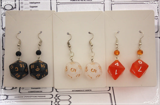 Boucles d'oreilles "Dés JDR - Blanc - Noir - Jaune - Orange "
