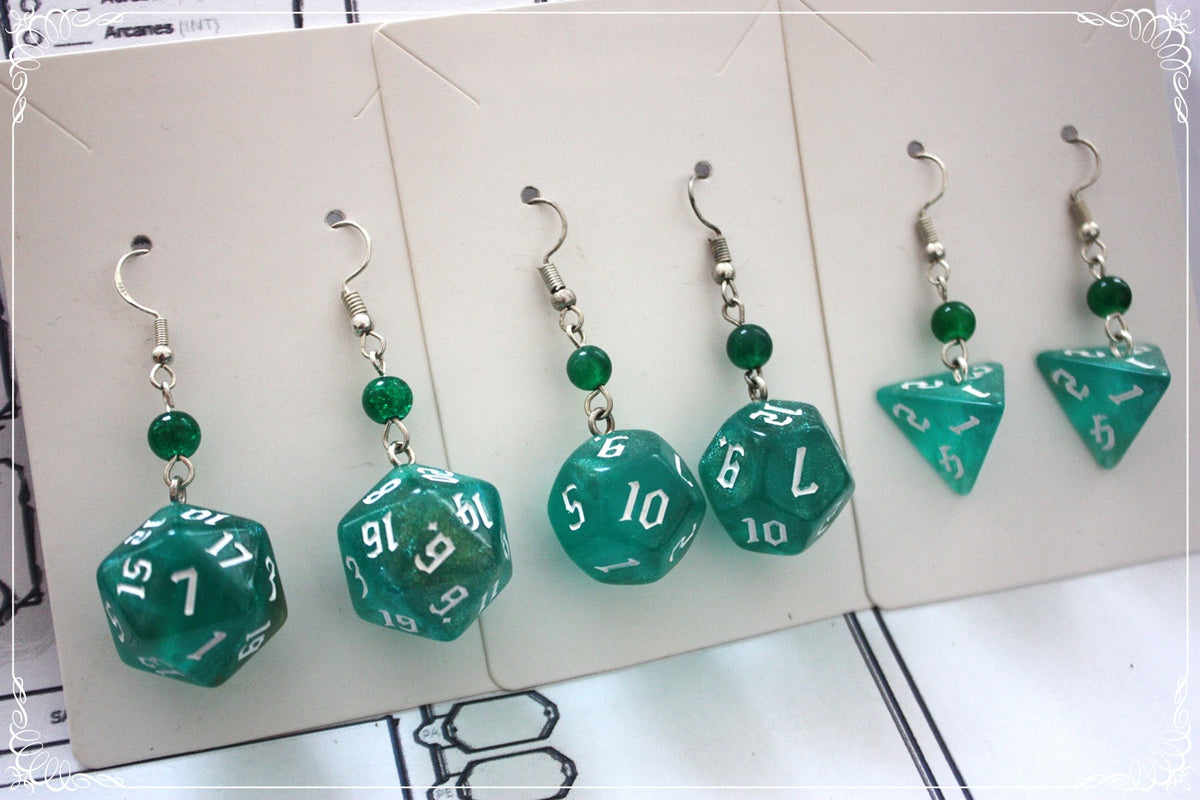 Boucles d'oreilles "Dés JDR - Verts "