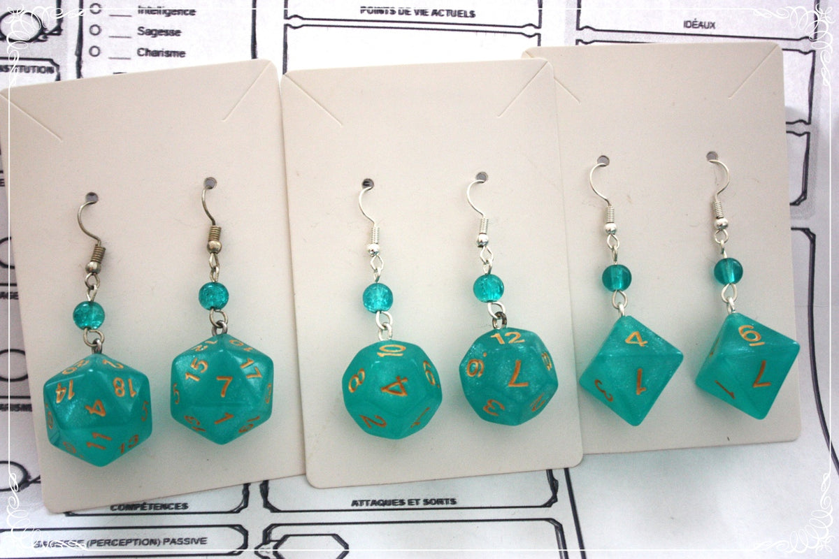 Boucles d'oreilles "Dés JDR - Verts "