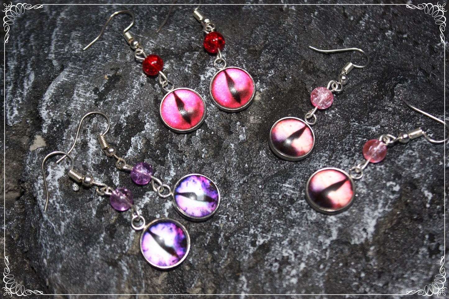 Boucles d'oreilles "Oeil de dragon et perles - Rose violet "