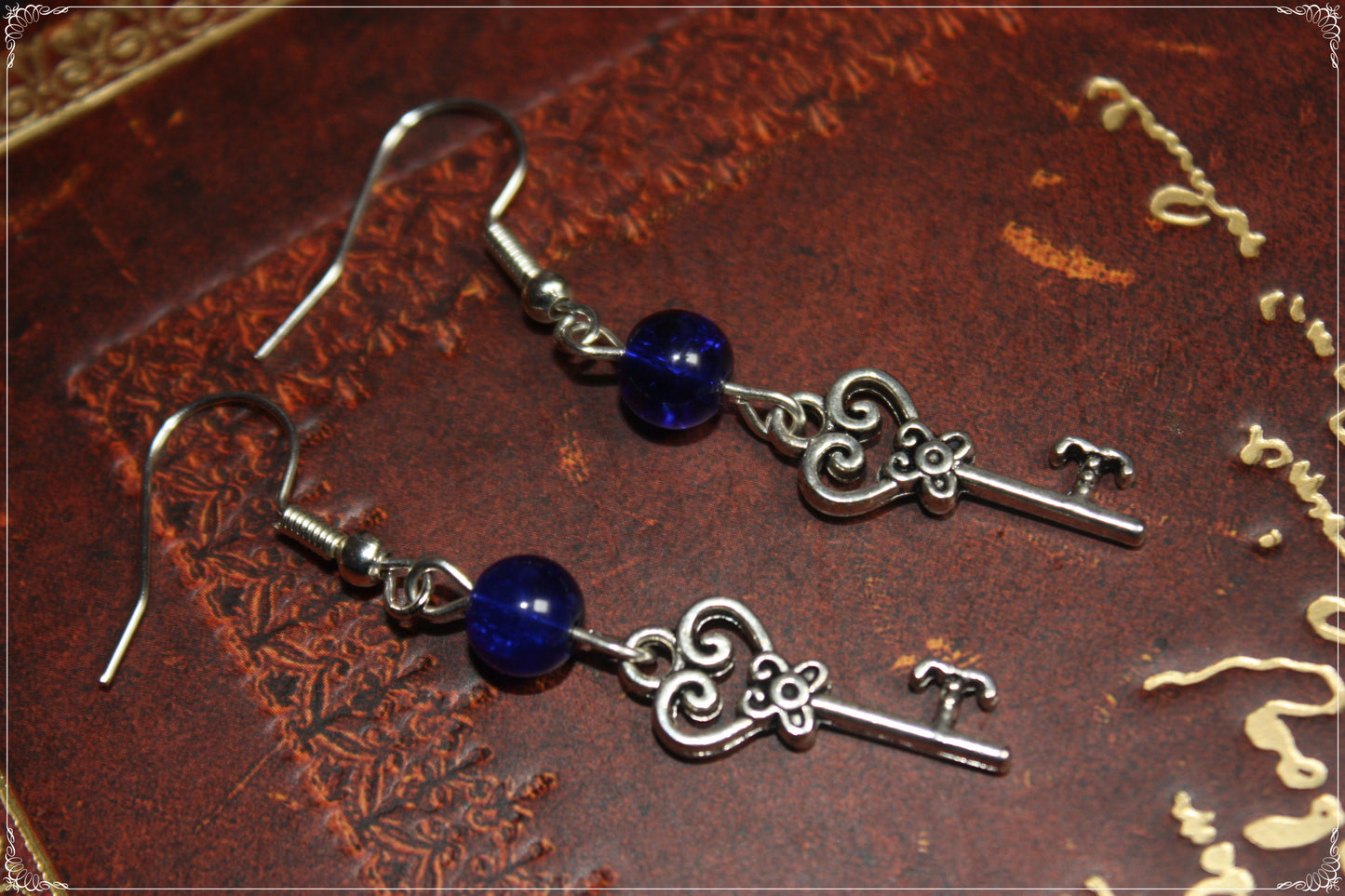 Boucles d'oreilles pendantes argentées "clés et perles"