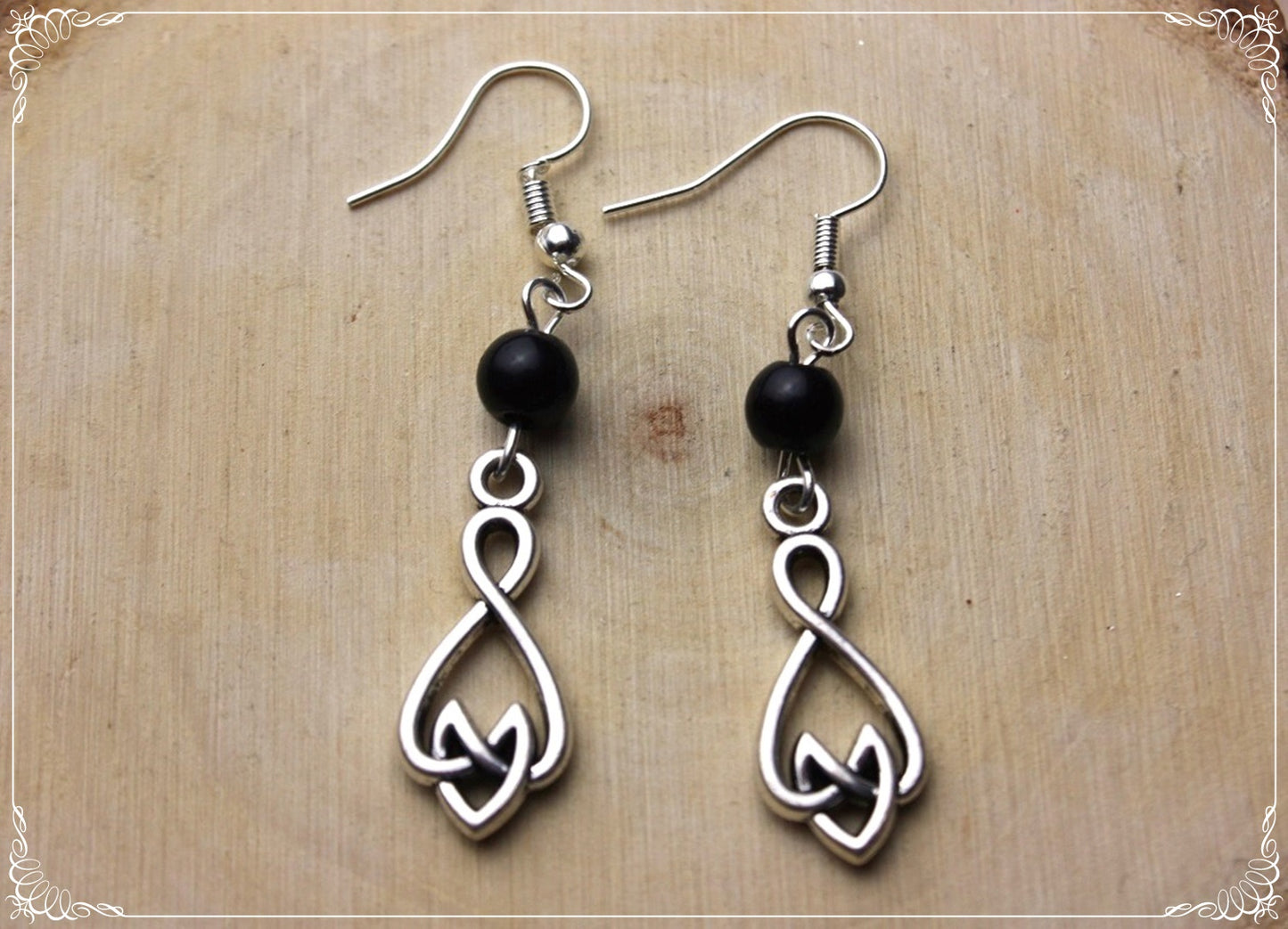 Boucles d'oreilles celtiques "Doubles noeuds - perles"