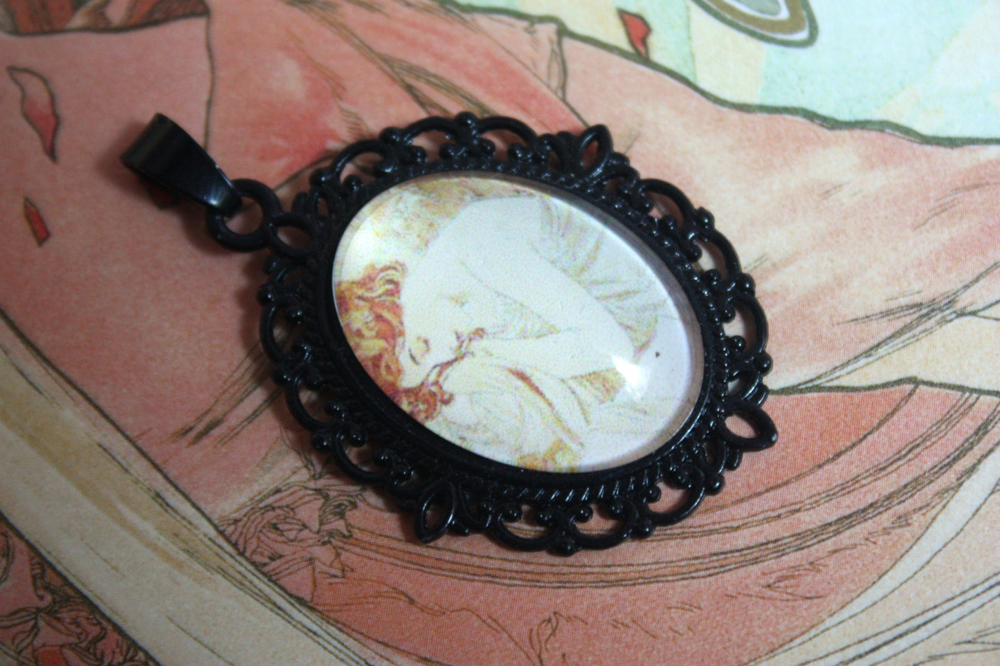 Petits Pendentifs "Mucha - Art Nouveau - Noir"