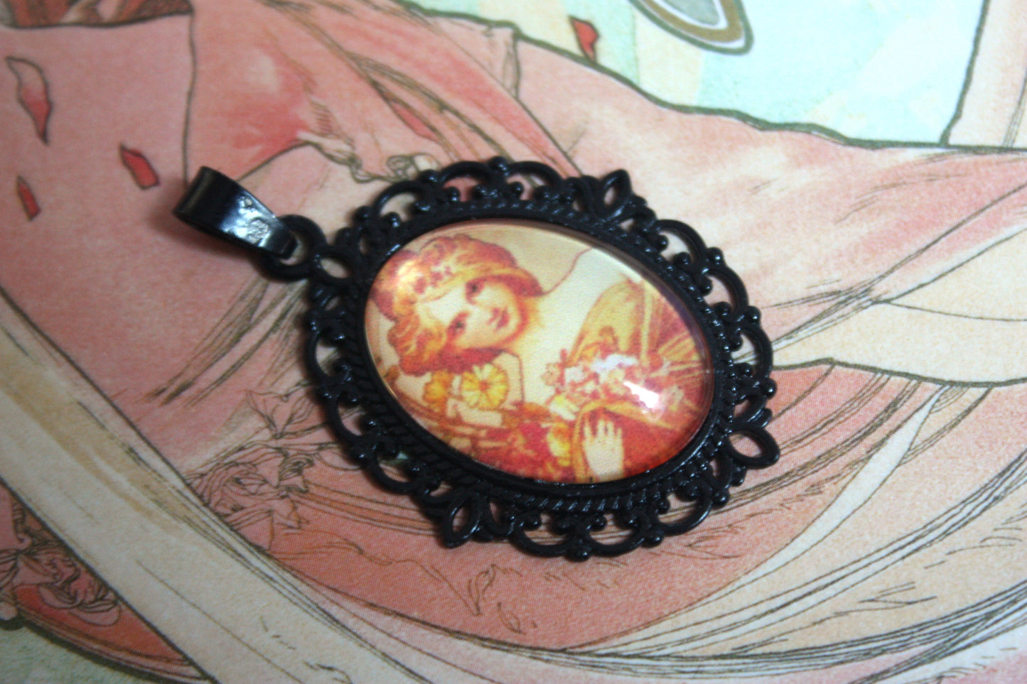 Petits Pendentifs "Mucha - Art Nouveau - Noir"