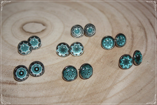 Boucles d'oreilles clous "Mandalas - Bleu moyen "