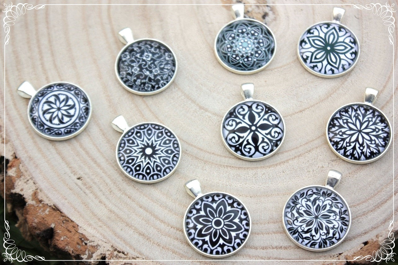 Pendentifs "Mandalas - Noirs"