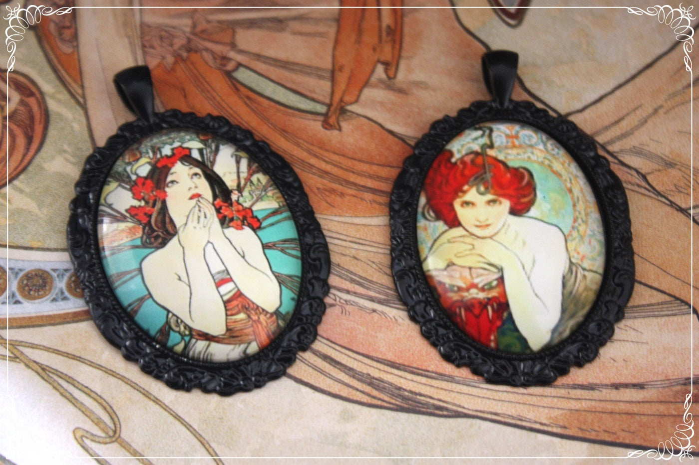 Pendentifs "Mucha - Art Nouveau - Noir"