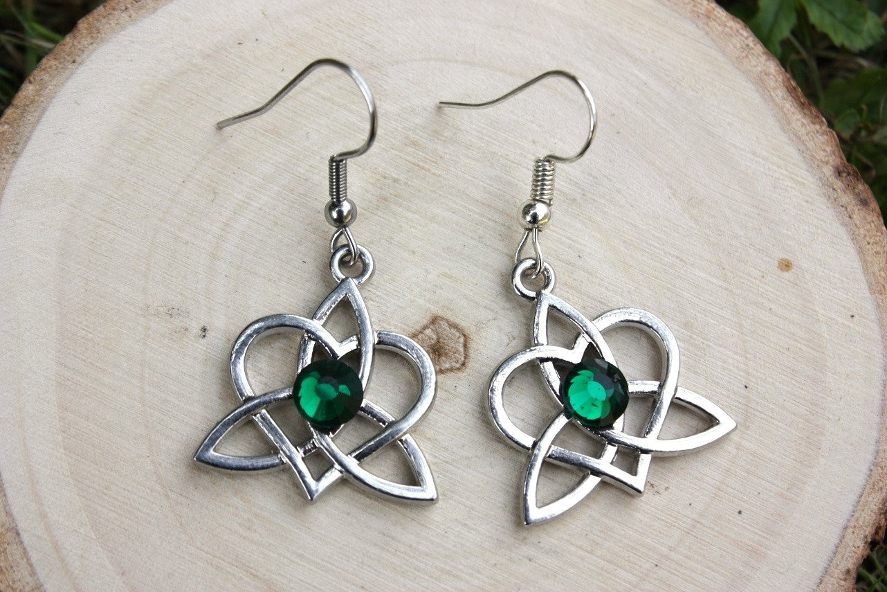 Boucles d'oreilles Celtiques "Triquetras coeurs "