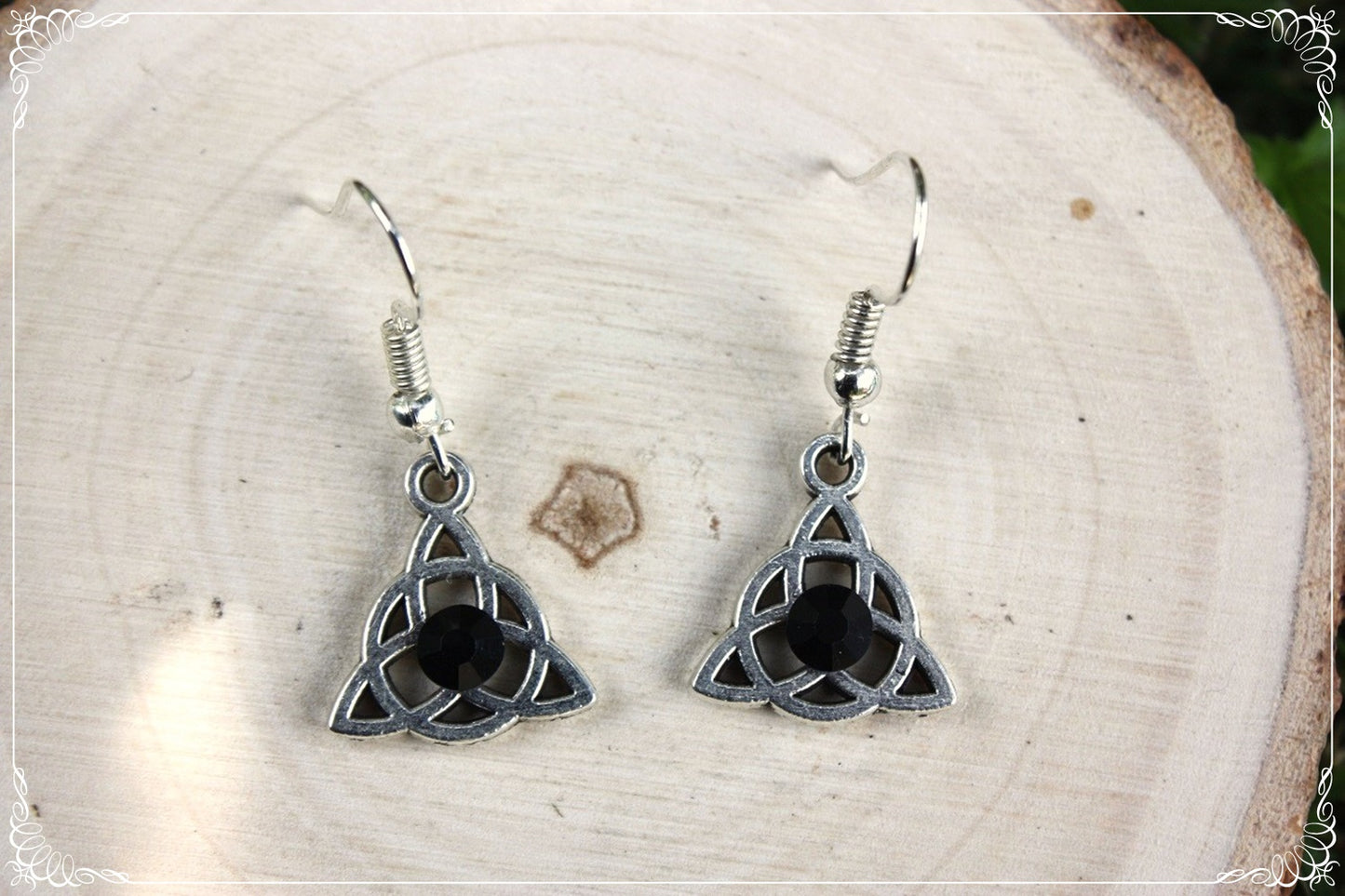 Boucles d'oreilles celtiques "Triquetras cerclés"