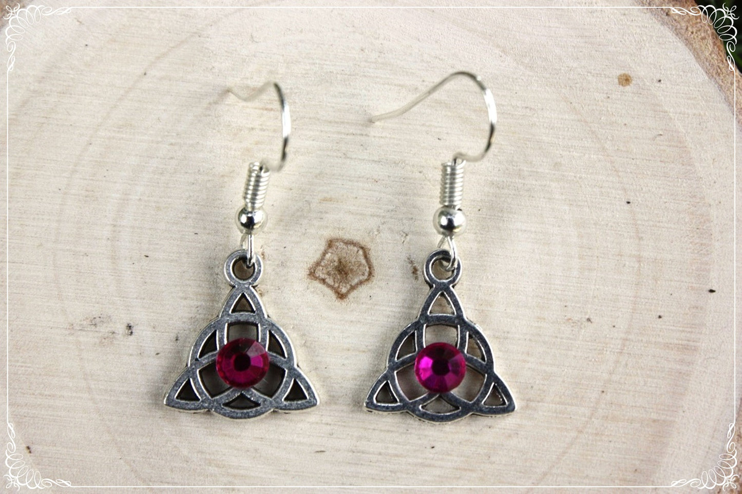 Boucles d'oreilles celtiques "Triquetras cerclés"