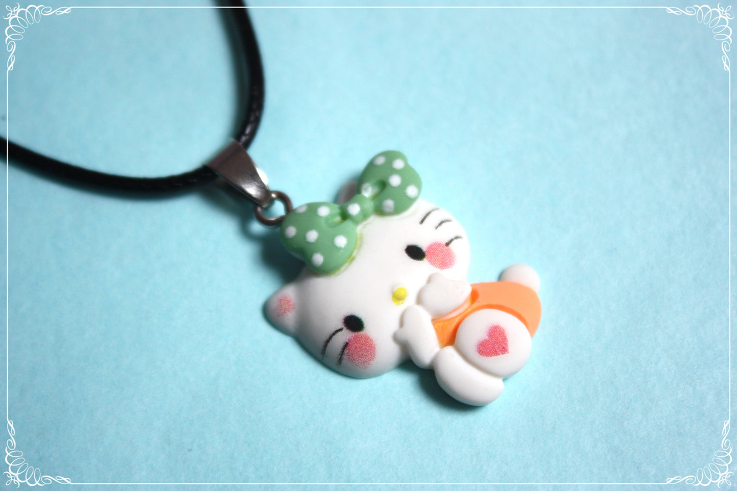 Pendentifs style "Hello Kitty"