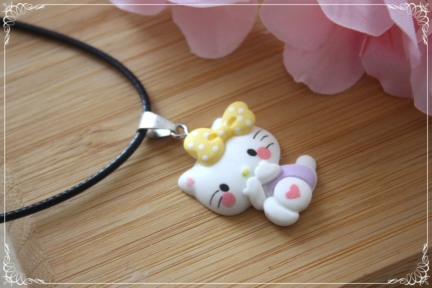 Pendentifs style "Hello Kitty"