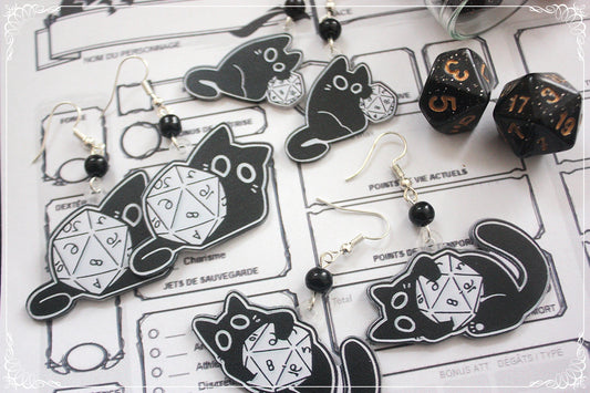 Boucles d'oreilles chats et dés jeux de rôle