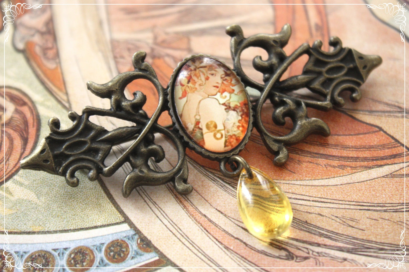 Broches "Mucha gouttes - Art Nouveau"