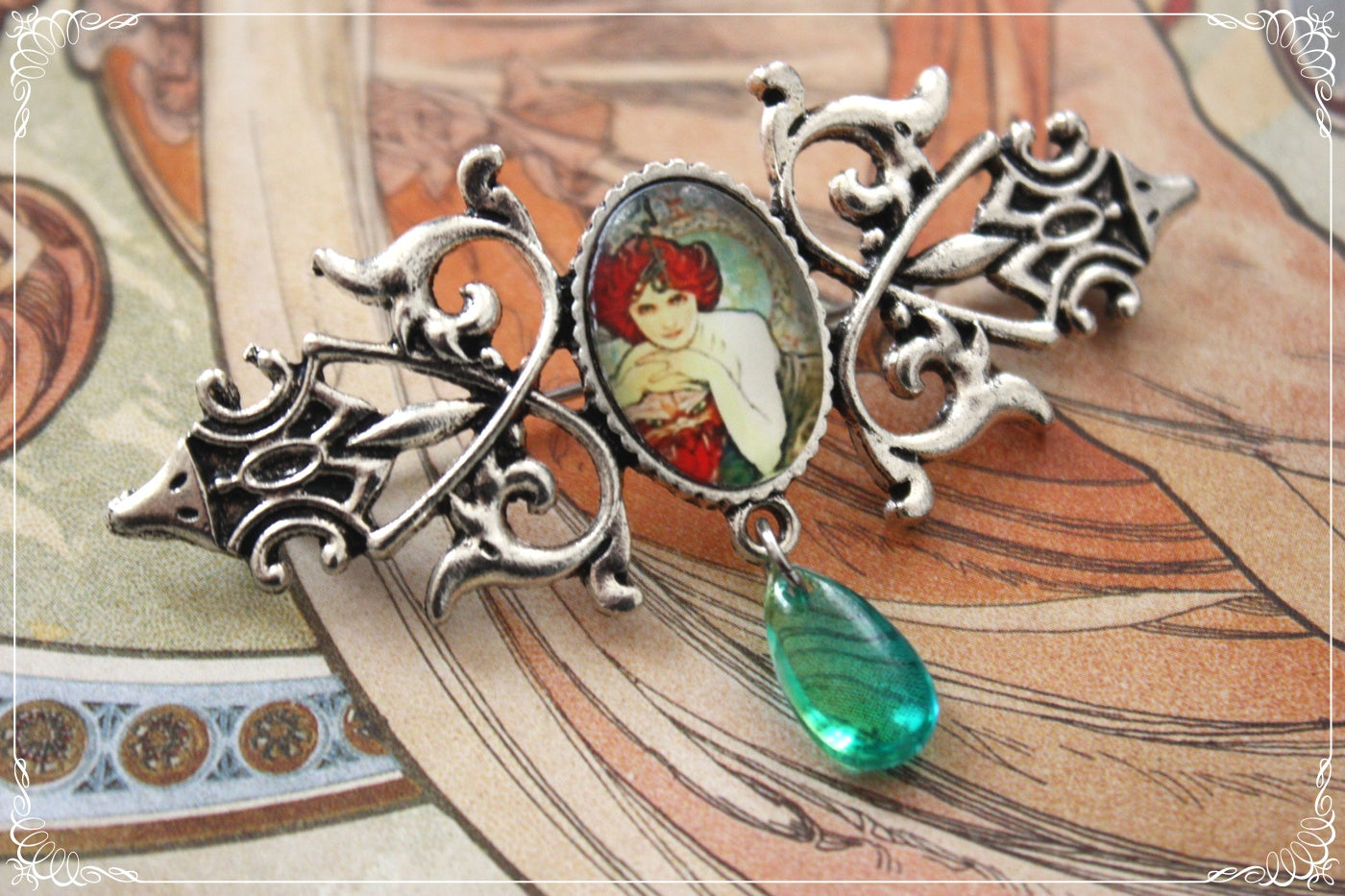 Broches "Mucha gouttes - Art Nouveau"