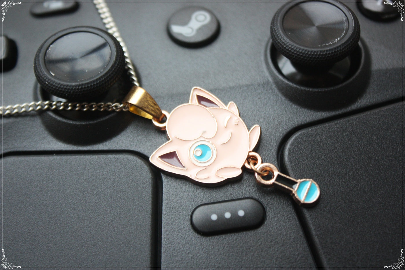 Pendentifs style "Pokémon"