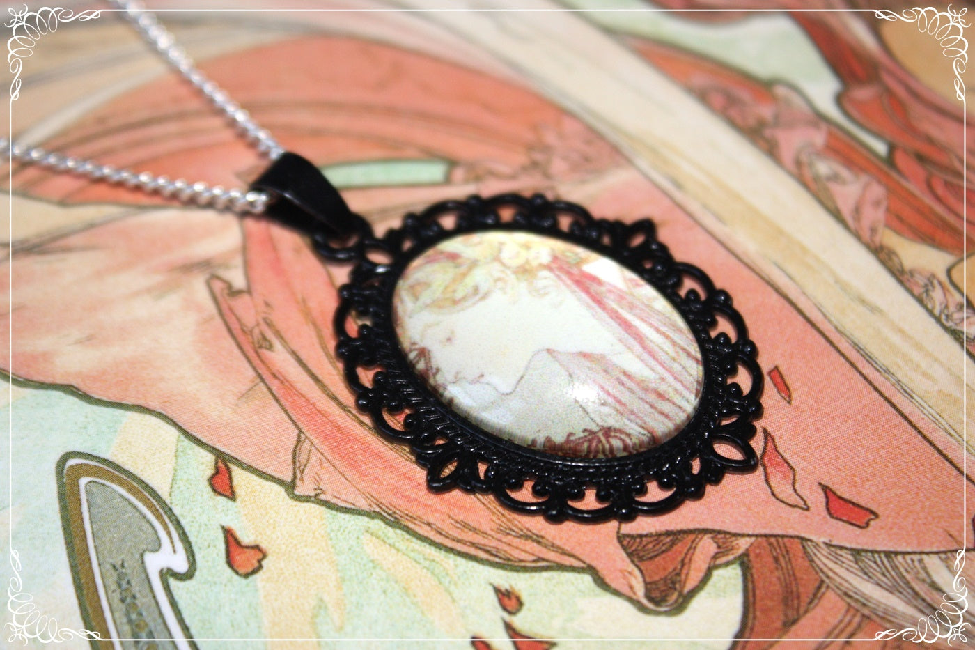 Petits Pendentifs "Mucha - Art Nouveau - Noir"